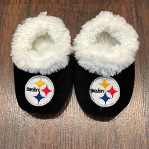 Pittsburgh Steeler Baby Fuzzy Slippers